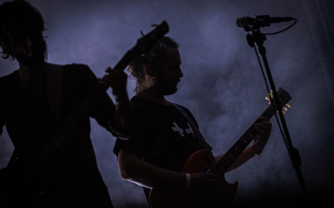 The Goldbricks z mrocznym komentarzem otaczającego nas świata w singlu “Mówię ci, że”